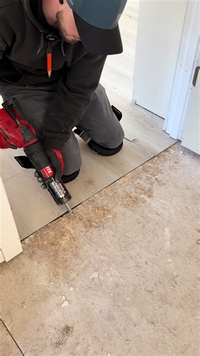 Choosing the Best Laminate and LVP Flooring Options