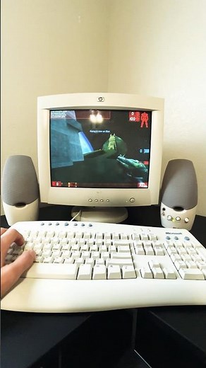 Unreal Tournament 1999 gameplay on a retro PC setup #unrealtournament #retrogames #retropc