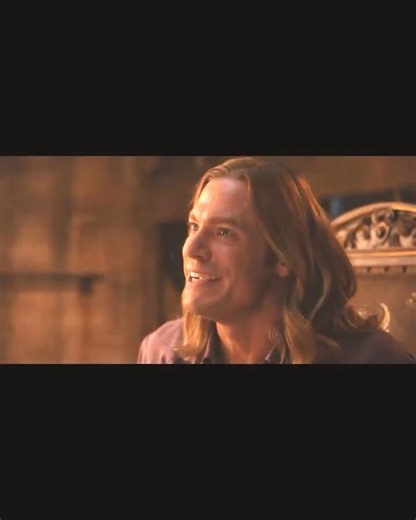 The Vampire Lestat ✮ You want mommy in the chair ✮ Magnus at the long table ✮ Episode 7