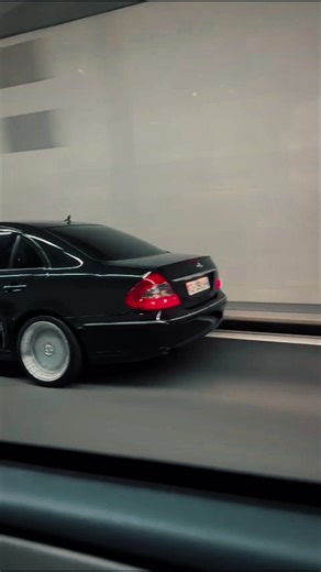 Exploring the Mercedes Benz W211: Features and Specs