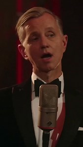 🎺 „Kein Schwein ruft mich an“ – kennt ihr, oder? Der unvergessliche Klassiker, performt von Max Raabe & dem Palast Orchester, begeistert mit Stil, Witz und jeder Menge Charme. 🎶 Diese Woche sind sie live in Freiburg, Singen, Kempten und Bregenz – überall ausverkauft! 🙌 Aber keine Sorge: 👉 Es gibt noch viele weitere Termine bis Ende des Jahres! Wer Max Raabe & das Palast Orchester live erleben will: Jetzt ist die Gelegenheit für einen unvergesslichen Abend zwischen Nostalgie und feiner Ironie