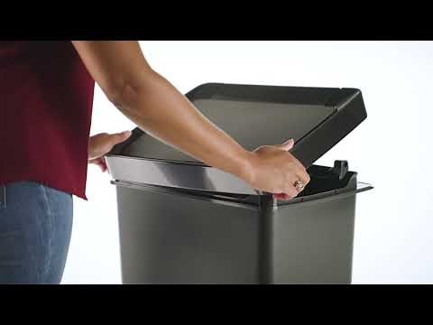 Rubbermaid® Premier™ Series Step-On Lid Installation