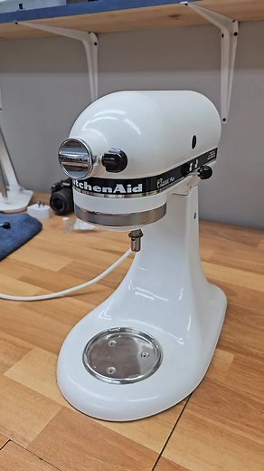 Literally one of the largest complaints with the tilt head mixers is a failed lock lever.. We have the solution! #mrmixer #baker #baking #cookie #cook #food #kitchen #kitchenaid #kitchenaidmixer #chef #icing #frosting #cake #howto #diy #fixed #repair #everdime #springandwasher #solutions #problems #issues