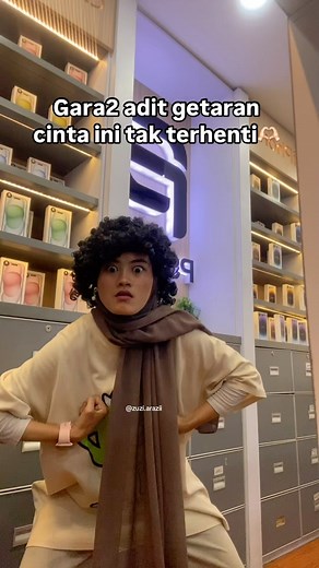 Zuzi arazii on Instagram: "Adit mana adit"