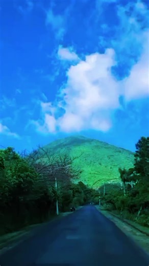 #sanjoselamajada #rutadelasflores hacia #losnaranjos #puebliando #elsalvador Visita El Salvador Book your flight to El Salvador Jetcost https://us.jetcost.com/es American Airlines https://www.aa.com/homePage.do?locale=es_AR Avianca https://www.avianca.com