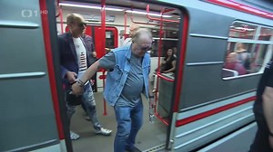 📺 ČESKÁ TELEVIZE / UDÁLOSTI 29.6.23 Olympic zahrál v metru... https://www.ceskatelevize.cz/porady/1097181328-udalosti/223411000100629/cast/988095/ Vstupenky OLYMPIC 60, O2 ARENA / 18.12.23: https://www.o2arena.cz/events/olympic-60-2/ www.skupina-olympic.cz 🎸 🎹 🥁 🎸 #Olympic #PetrJanda #MilanBroum #MartinVajgl #PavelBrezina #Olympic60 #Django #DopravniPodnikPraha #DPP #CeskaTelevize | Olympic