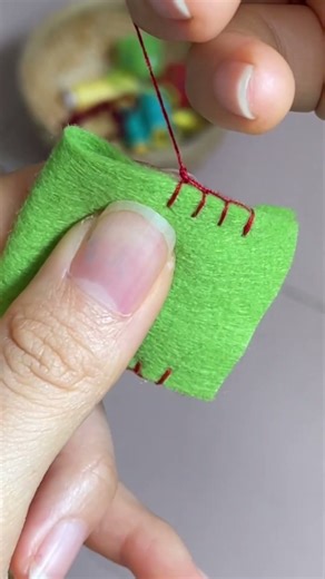 Starting & finishing the blanket stitch 🧵