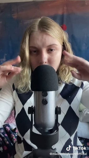 ASMR collab with @sparklebrightasmr !! #asmr #asmrvideo #asmrplucking #plucking #fyp #sleep #relax #tingles #mouthsounds #satisfyingvideos