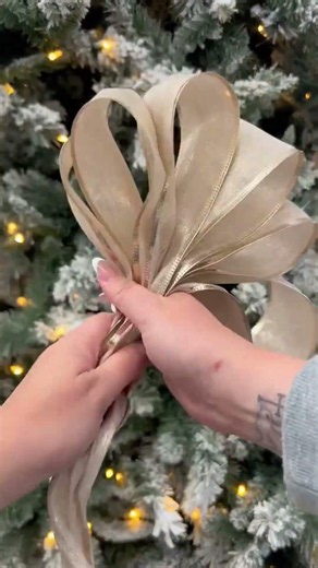 How to decorate decorative Christmas tree with ribbons?#decoration #christmastree #christmas #xmas