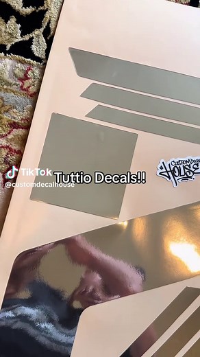 Chrome Tuttio Graphics & Decals