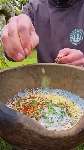 Doğal Taş Üzerinde Lüfer Balığı Pişirme 🍂 🐟 - cooking bluefish on a natural stone ancient method