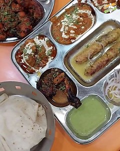 8.6M views · 58K reactions | 7 Nonveg Items in Rs 340 only at Al Yamin near Jama Masjid, Delhi | Yum Yum India | Facebook