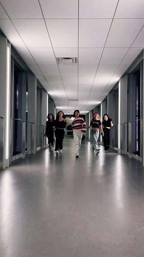 🖤🖤🤍 🖤🖤#britneyspears #modelwalk #dancegroup #danceteam #catwalk #dancechallenge #limelight #dancergirl #girlgroup #fyp