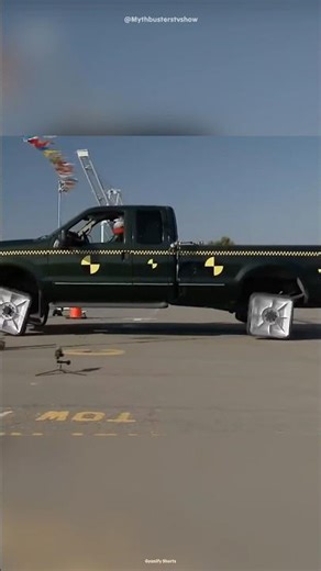 ￼￼￼How Square Wheels Can Roll Smoothly