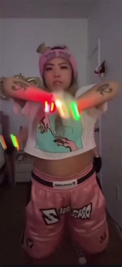 When the slap box tournament breaks out at the #rave #gloving #shorts