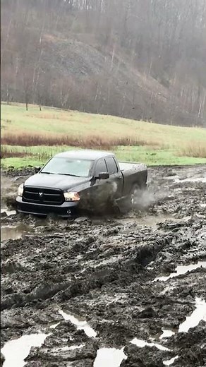 Dodge Ram 1500 MUDDING 4x4 Off Road!! #shorts #youtubeshorts #dodgeram1500