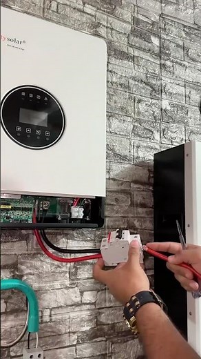 Installation of solar hybrid inverter with lithium battery