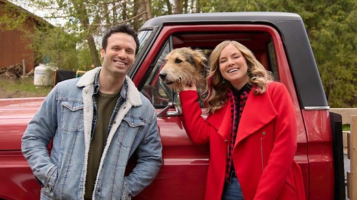Hallmark's 'Christmas in July' Series Ends With 'Unwrapping Christmas: Olivia's Reunion'