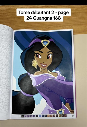 Nouveau coloriage mystère = nouveau code couleur 💜 Cette fois ci c’est dans le tome débutant volume 2 illustré par william balm @Hachette Heroes Avec les feutre acrylique Guangna 168 j’espère que ça vous plaît et si vous voulez me donner un coup de main hésitez pas à commenter et repartager mes vidéos bisous 💋 #coloriagesmysteres #coloriage #smallcreators #codecouleur #guangna168