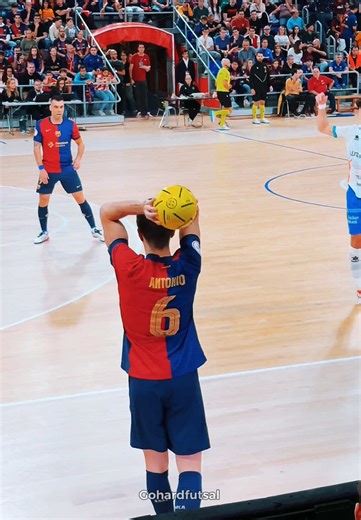 Exciting Spanish Futsal Match: Barcelona vs Zaragoza