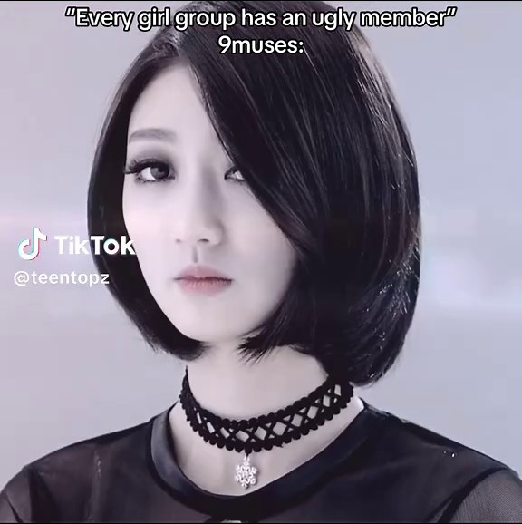 Explore the Visual Allure of 2nd Generation 9muses