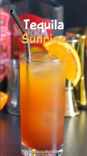 Tequila Sunrise 🌅🍹 - The Perfect Summer Cocktail #Cocktail #TequilaSunrise