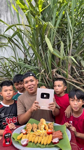 Ăn mừng nút bạc | Cảm ơn mọi người rất nhiều #shortvideo