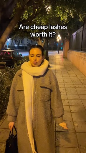 Beginner lash courses | natural lash specialist | Southampton on Instagram: "What do you think about cheap lashes?? Let me know what you think about saving money on eyelashes extensions??"