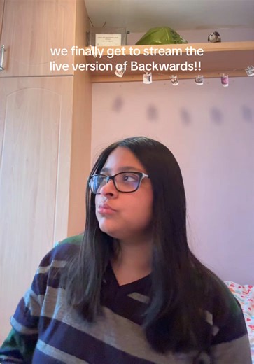 Going to have this on repeat… because IM OBSESSED! @Jonas Brothers @Nick Jonas @joejonas @Kevin Jonas #fyp #viral #jonasbrothers #backwards