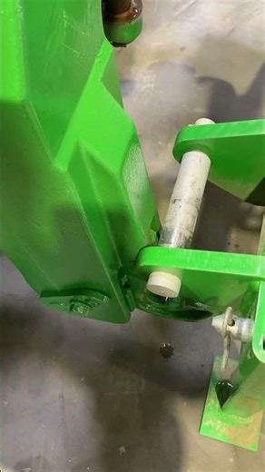 Using The Correct 3 Point Hitch Size For The Job #johndeere #tractor #planter #agriculture #farming