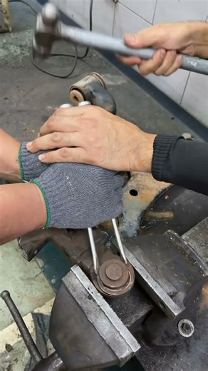 Upper Arm Lock Remove Without Damage