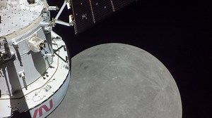 Orion-Raumkapsel kommt dem Mond ganz nah