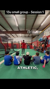 Always enjoy these small groups. The discussion time is more personalized and they seem to pay better attention💯 So many hitting cues are blurted at players without proper explanation and many times so much more harm than good. Let em be athletes and explain the swing in simple ways not a bunch of “advanced differential equations” you will get better results much quicker #hittingdoneright #smallgrouptraining #hdr | hitting_done_right_hdr