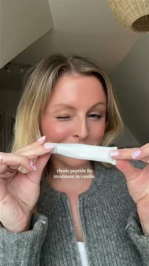 I actually want believe we used to slab liquid cement (liquid lipsticks) on our lips and go on with