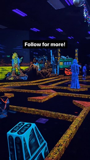 BEST THINGS TO DO TEXAS - Glow Monster Mini Golf Experience a spooky and fun adventure at Monster Mini Golf - Round Rock, TX. This spot has glow-in-the-dark mini golf, laser tag, virtual reality, and arcade games, all set to awesome music. The 18-hole glow putt course has animated talking monsters and fun artwork. It is reasonably priced for what you get and is perfect for all ages. It would be so fun to wear a costume here to kick off Halloween! -Texas locations-Roundrock, San Antonio, & Frisco
