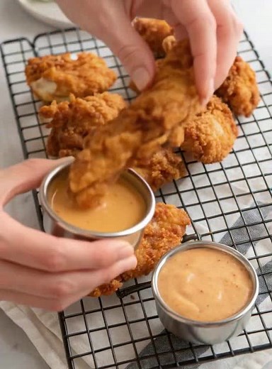 Craving that signature crispy-on-the-outside, juicy-on-the-inside chicken from Raising Cane’s? This homemade Copycat Raising Cane’s Chicken has all the flavor you love, right down to the tangy, peppery dipping sauce. It’s simple, super satisfying, and perfect for a weeknight dinner, game day, or whenever the craving hits! | Happy Easter