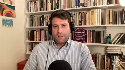 Very good discussion, and I appreciate @christopherrufo and @L0m3z pushing @Jacob__Siegel on the question of conscious manipulation vs platform incentives (and general insanity) when trying to explain the state of the Online Right—even though I agree with Jake. One note re: Alex Jones, who came up in the discussion of the "seeding" of foreign narratives (Dugin, Prof Jiang) in the RW digital media ecosystem. Last summer, Jones visited Moscow for the "Forum of the Future 2050," a conference hosted