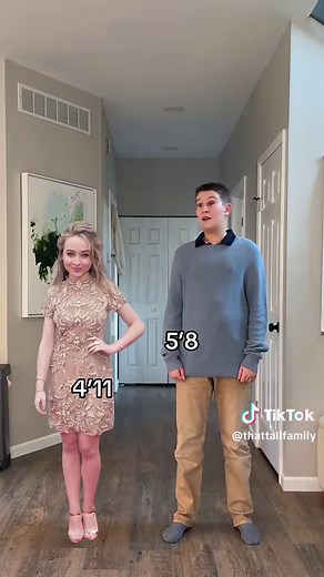How Tall is Sabrina Carpenter? Height Explained