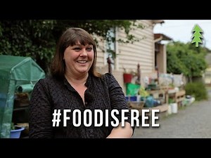 Incredible Woman Starts Project to Give Away Free Food and Build Community!