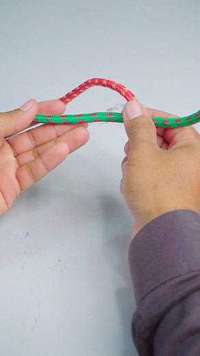 Rope Connection Methods, Connecting Knots Hidden features - craft tips - tricks & Hacks #crafts #tips #diy #tipcrafts Super easy trick that you can use in your hobbies! 👌👌👌👌👌👌👌👌👌👌👌👌👌👌👌👌👌👌👌👌👌 Knowing this will make you kind of a superhero :) Please Follow us for more interesting videos ↙️↙️↙️ #handtool #DIYtool #lifehack #homemadetools #Geniusidea #metalworks #experiment #diyidea #crafts #handmade #art #diy #craft #crafting #creative #tip #tips #tricks #welding #howto #doityo