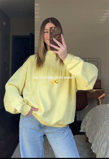 i’m obsessed @DAILYDR!LLS #unboxing #tryon #sweatshirt #dailydrills #trending