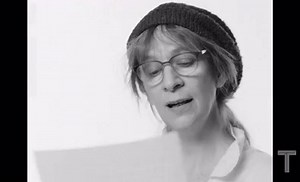 Read T a Poem | Amanda Plummer