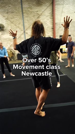 These one hour movement sessions are perfect for anyone above the age of 50 that wants to regain or continue to gain strength, mobility and useful skills The classes focus on building grip strength, full body mobility, strength in all areas and through range of motion. Along with a long list of movement games and drills to keep things fun and playful If you know someone this class would be good for please share this post with them or send them over to www.themovementcollective.com.au Huge shouto