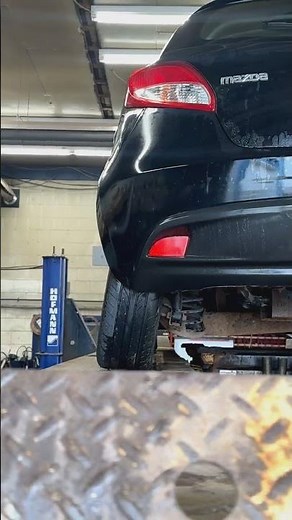 2012 Mazda 2 broken torsion beam axle