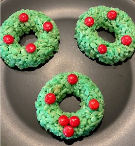 48K views · 345 reactions | Fun and easy holiday treat Karen makes a fun and simple Christmas dessert the whole family will love. #yum #Christmas #easyrecipes #dessert This original video was produced by Network Media, LLC, and Karen Hoke. | Home Hacks & Easy Snacks | Facebook