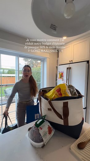 À la limite, je suis quasiment gênée de vous dire combien on dépensait en épicerie..😅 Le plus drôle là-dedan, c’est que je regardais déjà les spéciaux! Alors j’imagine même pas ceux qui ne le font pas… On dirait que personne n’en parle vraiment ou que tout le monde trouve ça “normal” avec tous les gros hauls qu’on voit passer. Mais honnêtement, ça fait du bien de revenir à l’essentiel, de prendre le temps de regarder ce qu’on doit passer, de planifier un peu plus et de trouver des façons de fai