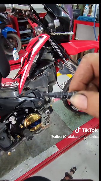 XRM125 TPS Reset Tutorial: Step-by-Step Demo for Motorcycle Enthusiasts