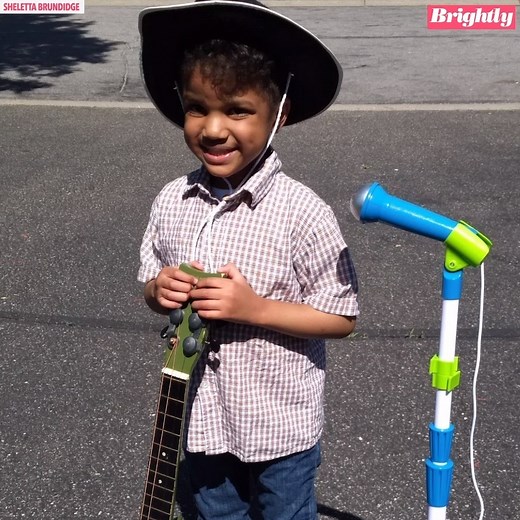 A four-year-old who can only say three words brought his mother to tears when she heard him sing along to Lil Nas X's hit song “Old Town Road." https://gma.abc/2XLAdhH | Good Morning America