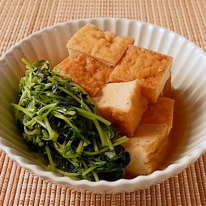 厚揚げと豆苗のめんつゆ煮 作り方・レシピ | クラシル