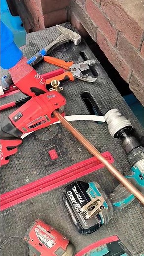 How to cut a copper pipe properly